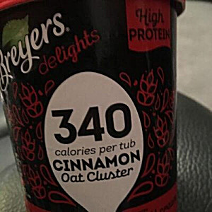 image of Breyers Delights Cinnamon Crunch Ice Cream 500ML