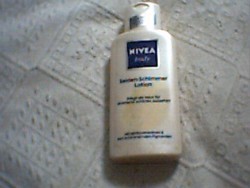 image of Nivea Body Seidenschimmer lotion