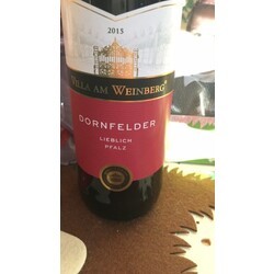 image of Villa Am Weinberg Dornfelder Rose
